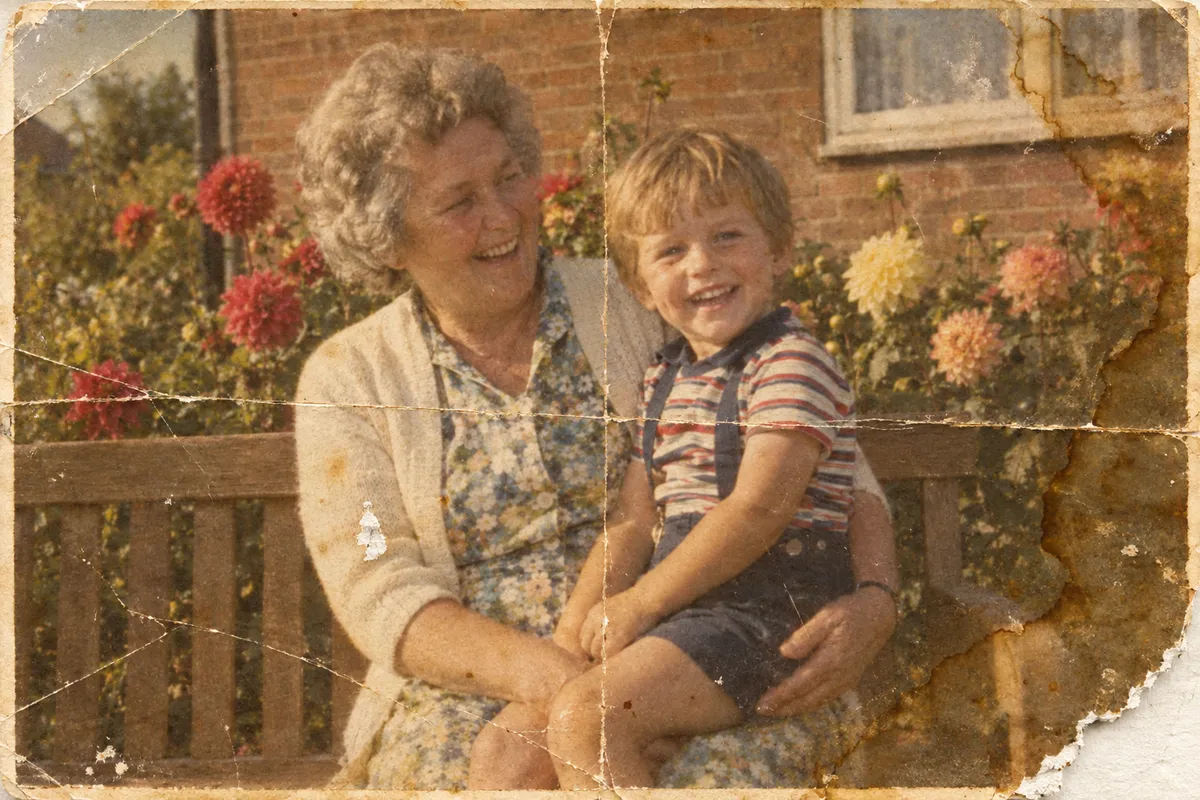 Gartenfoto 1974, beschädigt
